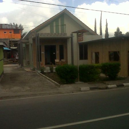Cinnamon Guest House Bajawa Exterior foto